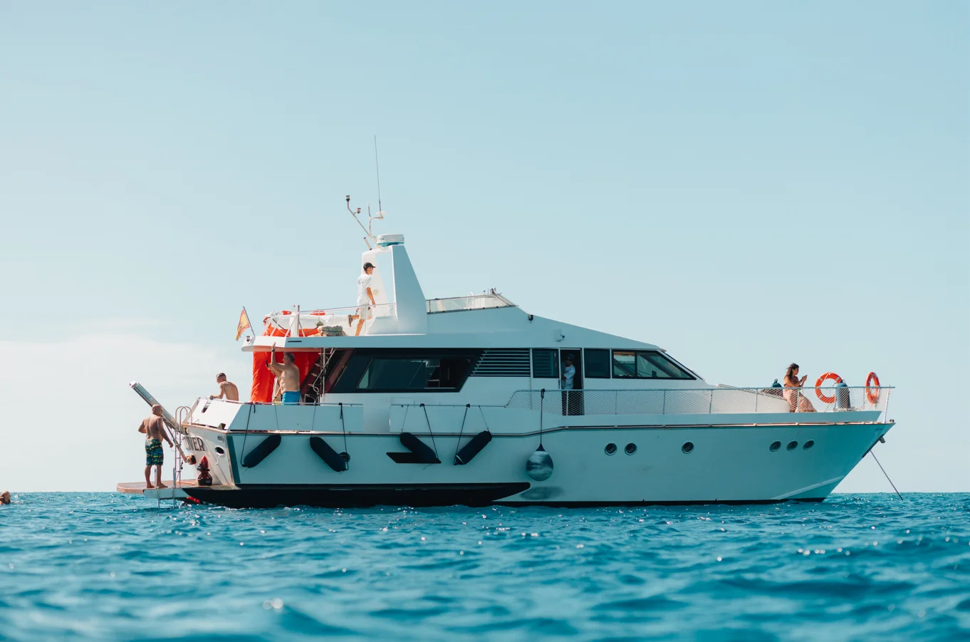 Premium Cruise with Water Activities