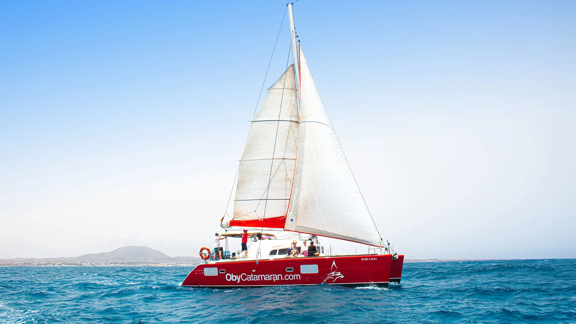 Kameralny rejs katamaranem premium – Corralejo na Lobos