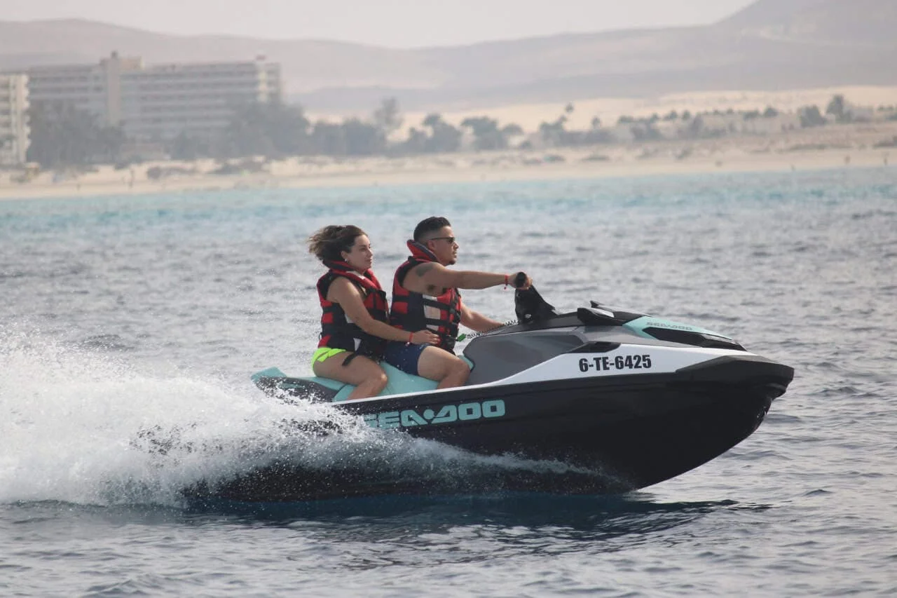 Moto de agua – Corralejo (tour a Lobos)